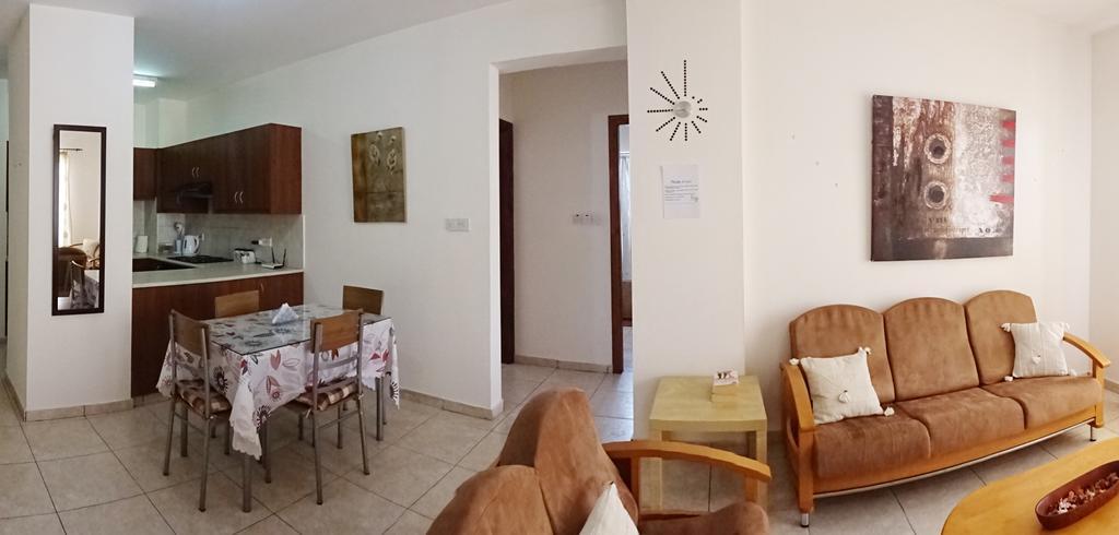 Melpo Court Apartment Geroskipou Exterior photo